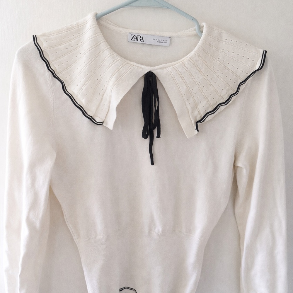 Zara Cream Knit Top with Black Trim Collar